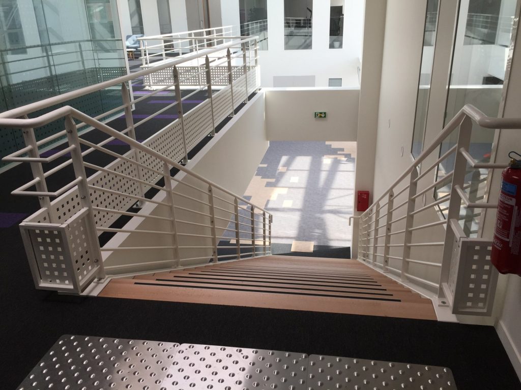 Escalier thermolaqué - Photo 3