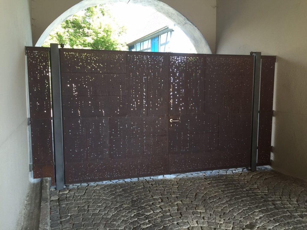 Portail en acier corten